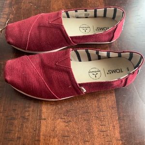 Worn once Toms!